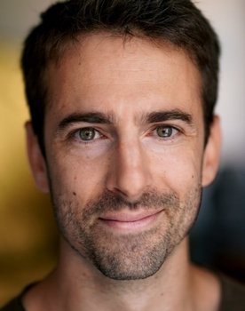 Pierre André as Gendarme