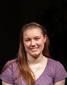 Tiril Fosheim Kleppan as Nora