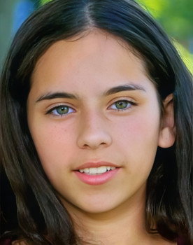 Estelle Löfgren Hadir as Amanda