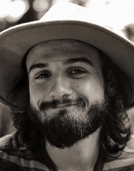 Guillaume Chabot as Seb