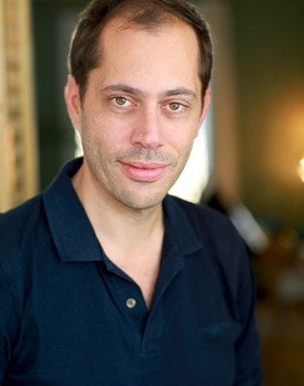 Damien Gouy as Daniel Achard