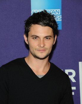 Shiloh Fernandez Photo