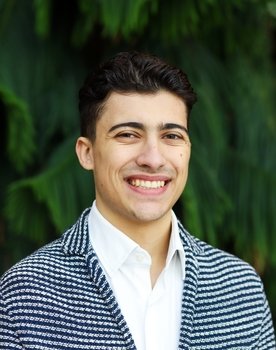 Luca Bernardini as Jonathan Noel