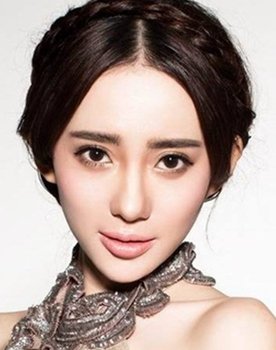 Liu Mengmeng as Qiang Wei
