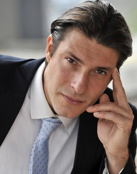 Massimiliano Boccaletti as Responsabile del Catering