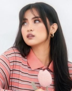 Jillian Cruz as Michie