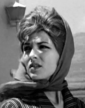 Aliki Georgouli as Daizy Efraimoglou