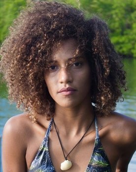 Eduarda Samara as Sem Coração