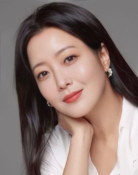 Kim Hee-seon as Woo Ah-Jin