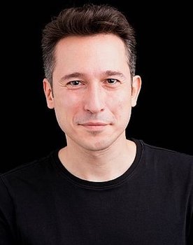 Kuntay Kumbur as Celal Bronz (voice)