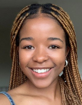 Khensani Khoza as Zenande