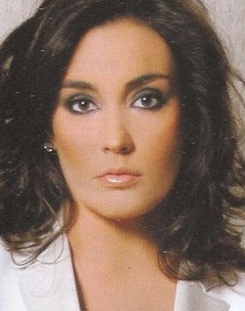 Alexia Paraskeva as Andriana