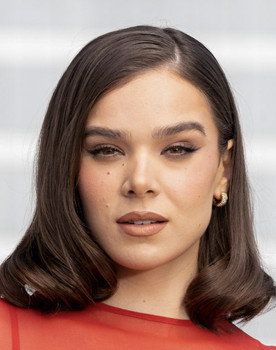 Hailee Steinfeld as Mattie Ross
