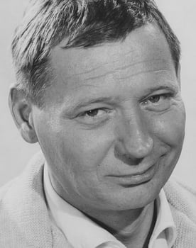 Paul Hagen as Bette Ras