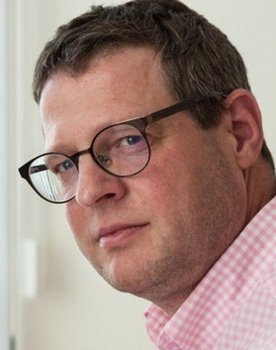 Mattias Uhl as переводчик Штази
