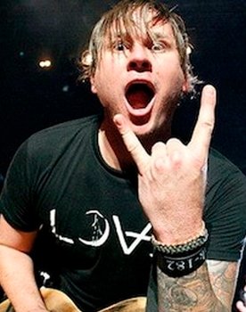 Tom DeLonge as Himself
