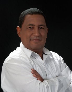 Eduardo Herrera as El Jefe