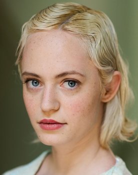 Fanny Altenburger as Lotta Meisner