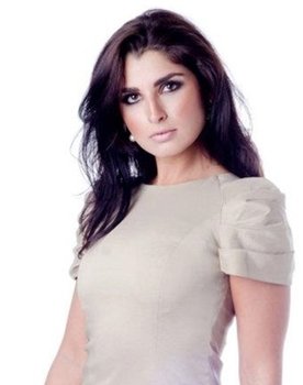 Luciana Pacheco as Marisa