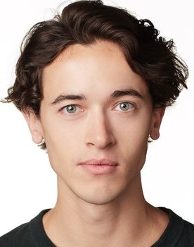 Tom Blyth as Sid