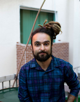 Gustavo Pera as Gustavo