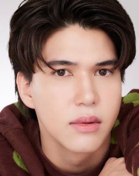 Benjamin Brasier as Phana