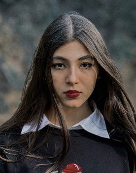 Negar Beikmohamadi as The Girl