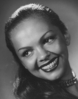 Salomé Parisio as
