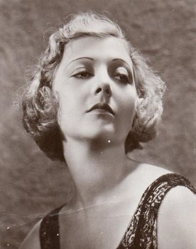 Ana María Custodio as Sra. Vega