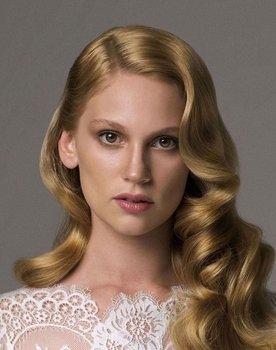 Farah Zeynep Abdullah as Belgin Sarılmışer