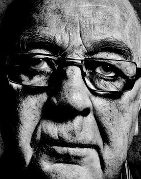 Johnny Shannon as Ron Harding