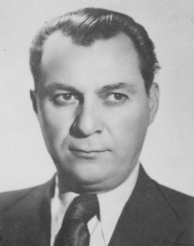 Mikheil Gelovani as Avalov