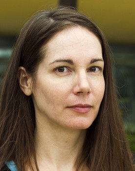 Isabelle Favez as Tina