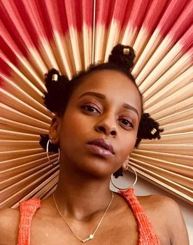Sonia Denis as Mac