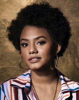 Jéssica Ellen as Adele