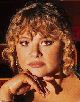 Ameli Dot as Ameli Dot