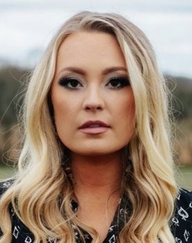 Janelle Arthur as Hattie Fisher