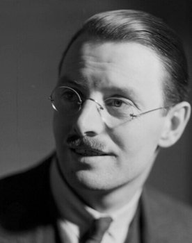 Sean O’Faoláin as Self