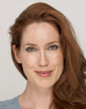 Carla Sánchez as Adriana