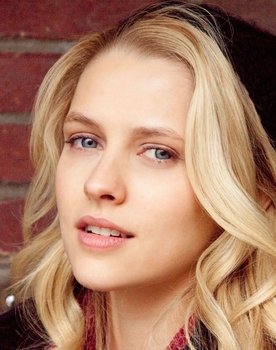 Teresa Palmer Photo