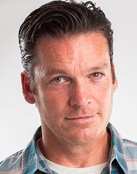 Bart Johnson as Senator Smith