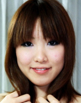 Asami Uemura