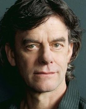 Tom McCamus Photo