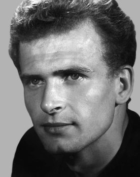 Vadim Avloshenko as glavnyy kinooperator (uncredited)