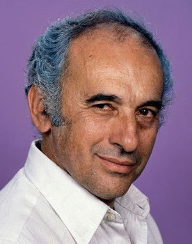 Sebastião Vasconcelos as Belmiro