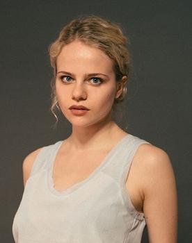 Lili Epply