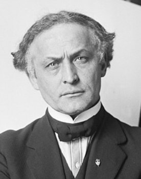 Harry Houdini as Harry Harper