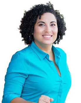 Regina Rains as Office Worker