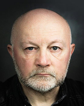 Sean Connolly as Alf Robertson