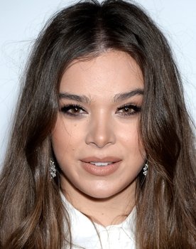 Hailee Steinfeld Photo